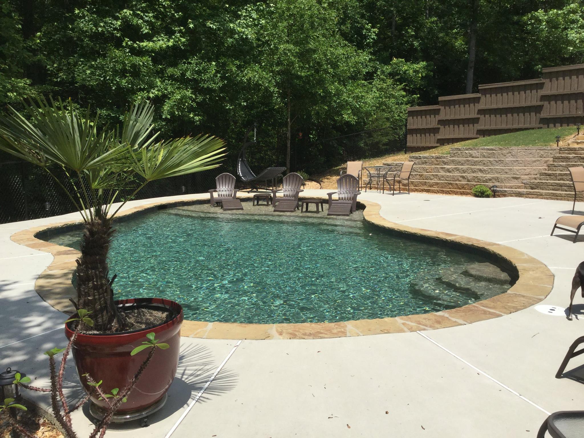 TLC FOR YOUR HAIR → It’s pool time again! ☀?